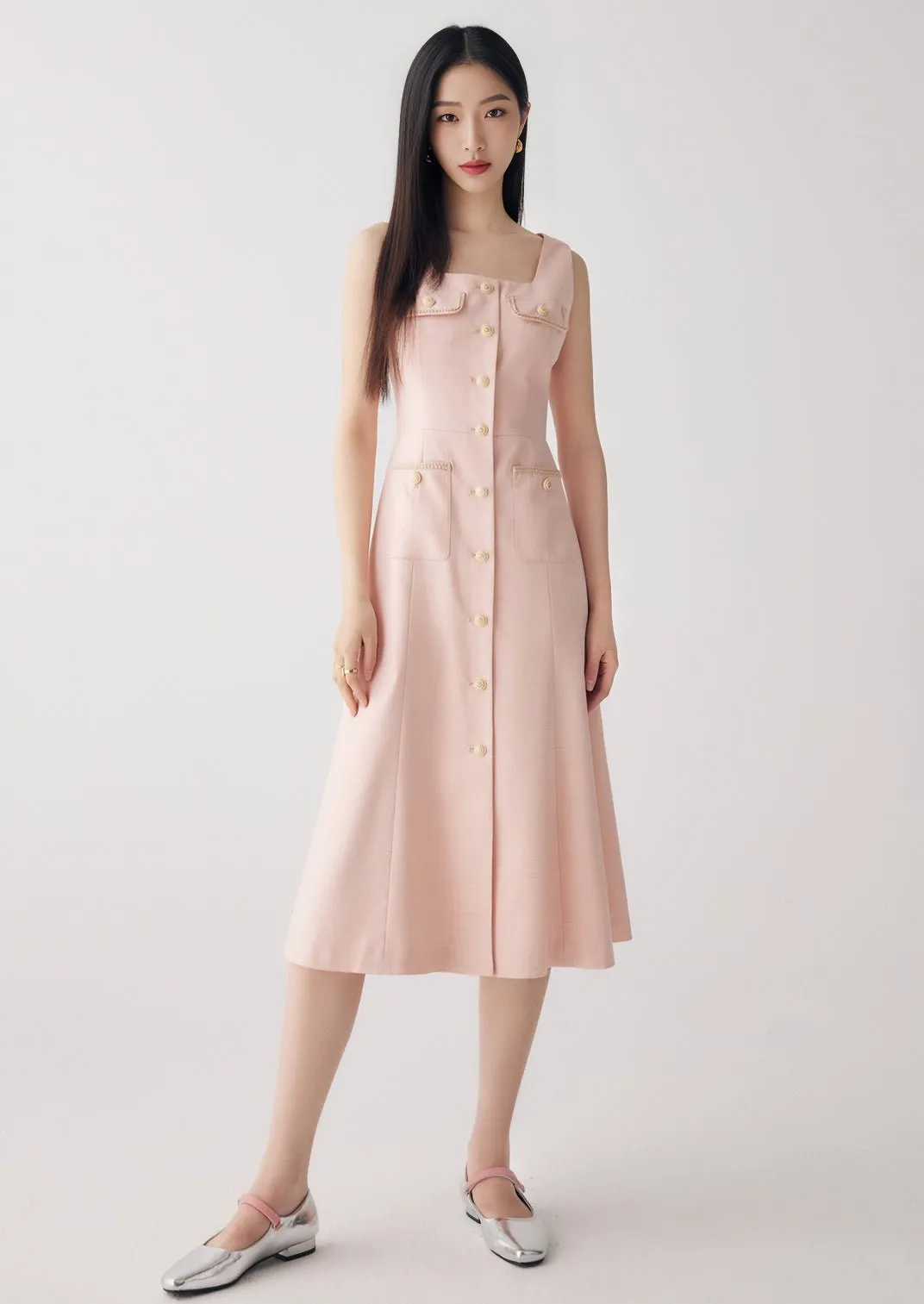 CHIC SLEEVELESS DRESS