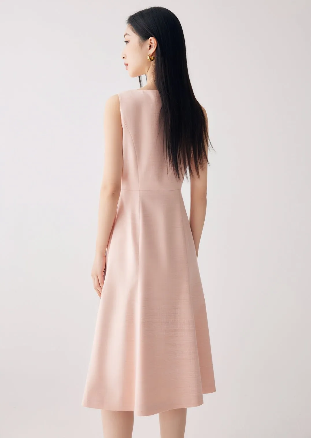 CHIC SLEEVELESS DRESS