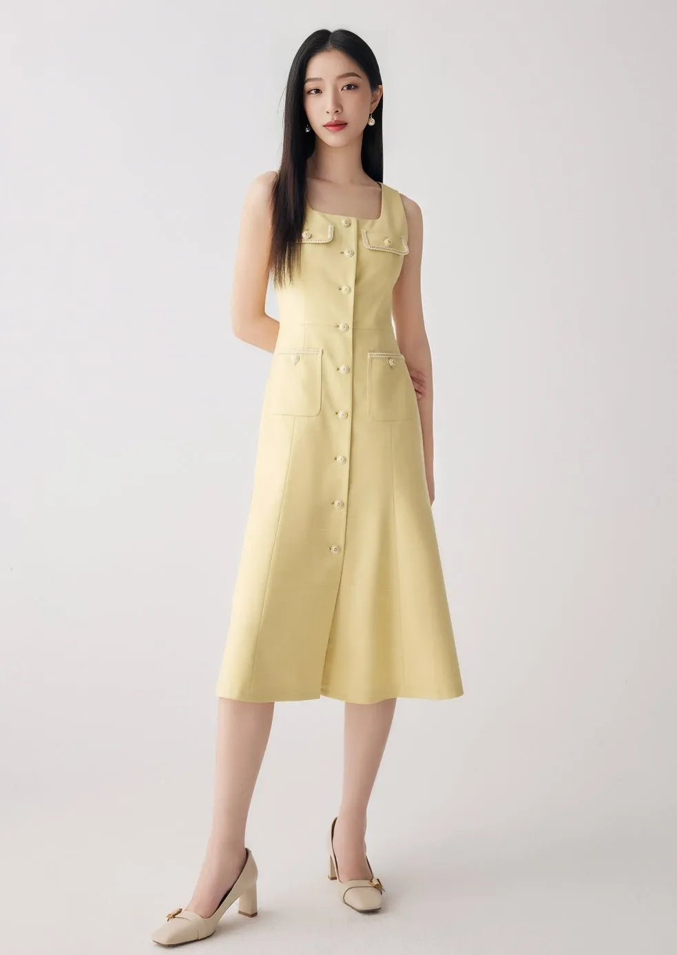 CHIC SLEEVELESS DRESS