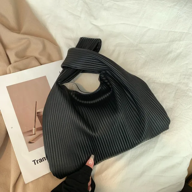 Cruz Women's Pleated Leather Handbag