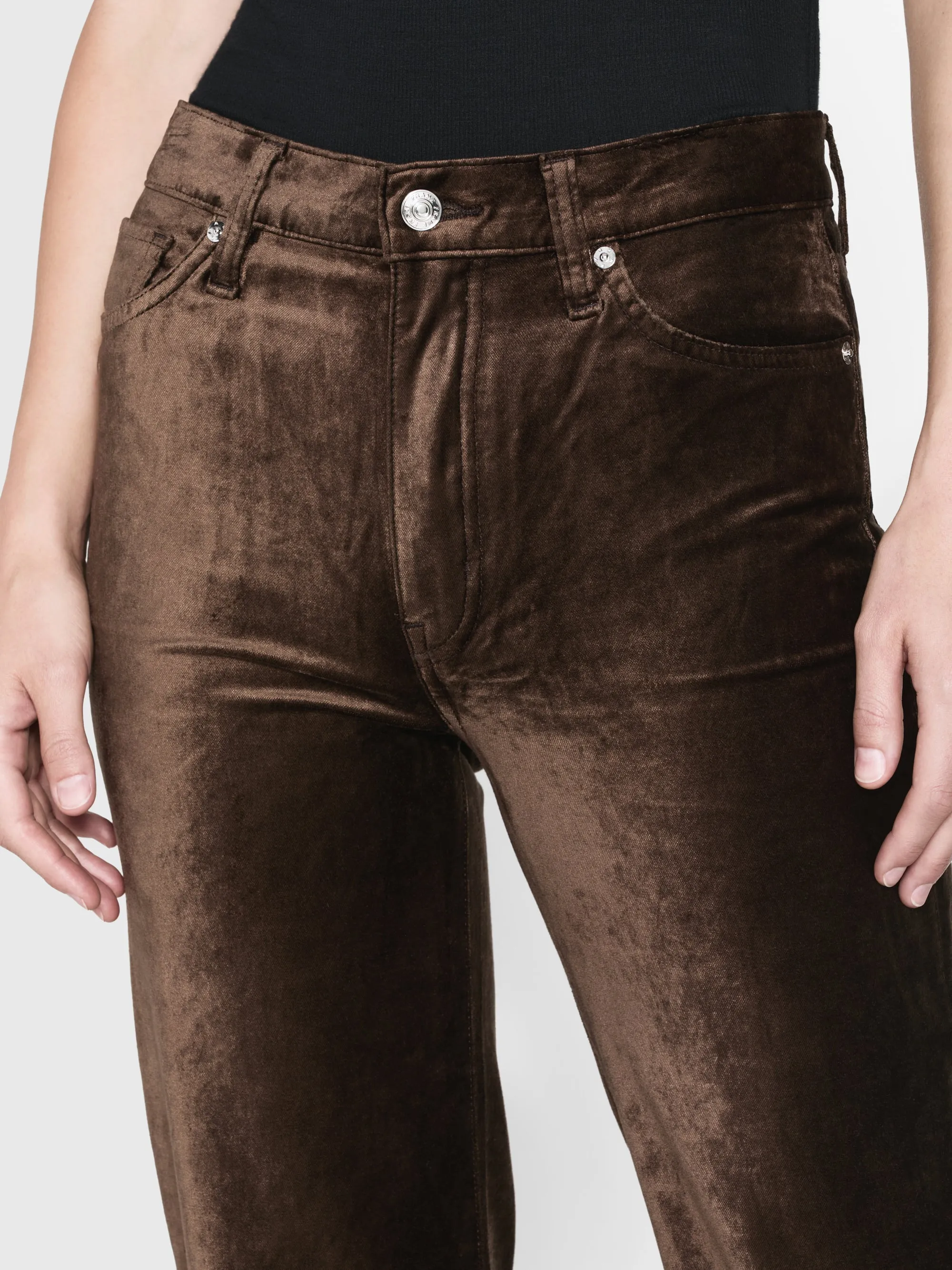 Le Sleek Straight Velveteen -- Peppercorn Velvet