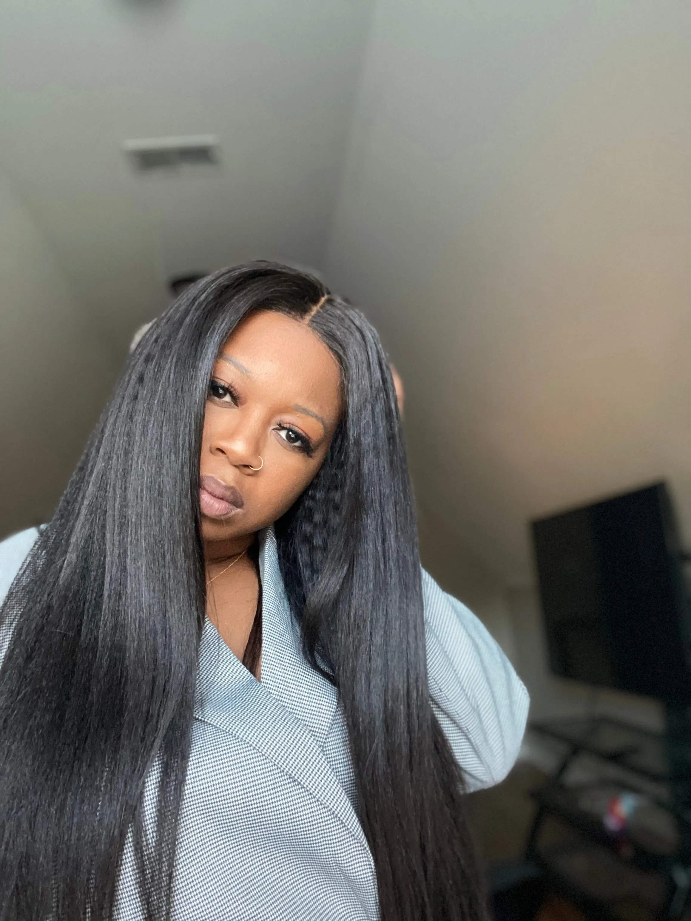 Sleek and Stylish: Kinky Straight Wig for Effortless Elegance